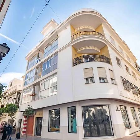 Penthouse In Old Town, 100m From The Lejlighed